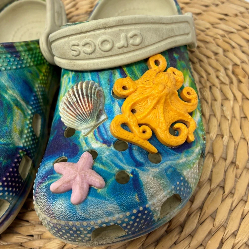 Crocs Kids Size C10 Ocean Sea Life Tie Dye Clogs Slip On Water Shoes Jibbitz